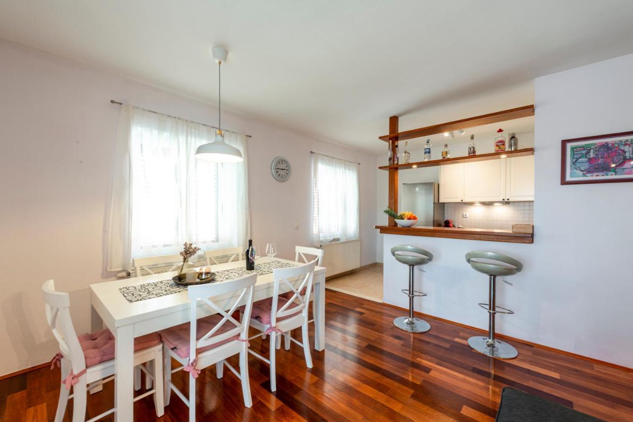 Apartment Miljas 察夫塔特 外观 照片